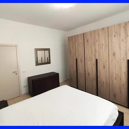 32 - In Centro A 300 Mt Dal Mare Apartment *
