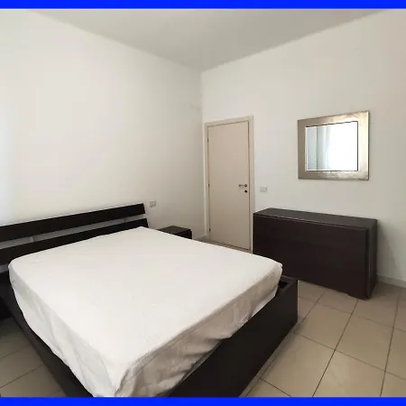32 - In Centro A 300 Mt Dal Mare *